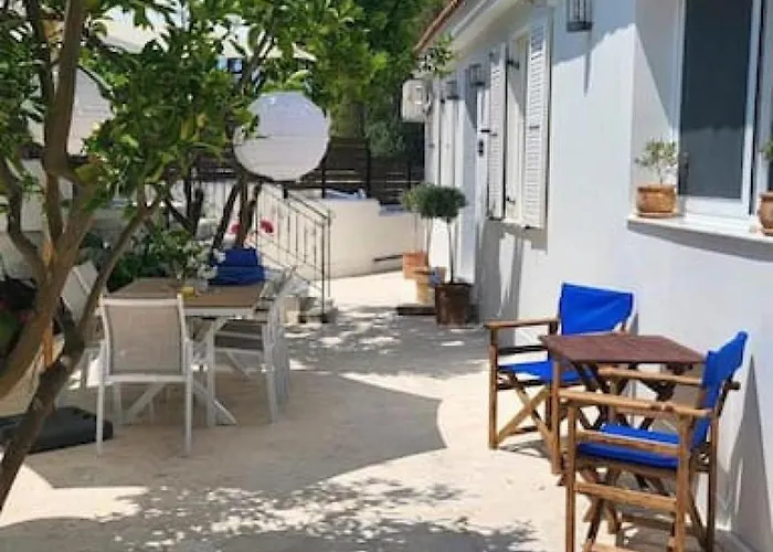 Beautiful House In The بيت للعطل *